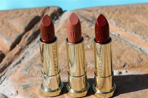 BEAUTY Urban Decay Naked HEAT The Glam Green Girl
