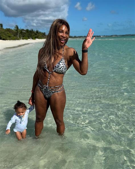 Serena Williams Flaunts Abs In Bikini With Daughter Just 18 Months Post Birth