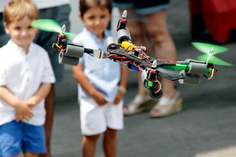 FAA Drone Registration Becomes Official on Dec 21, Costs $5 | Make: