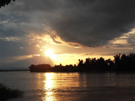 Don Det 4000 Islands, Laos - Don't Stop Living