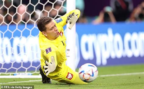 Twitter Goes Wild As Poland Goalkeeper Wojciech Szczesny Makes