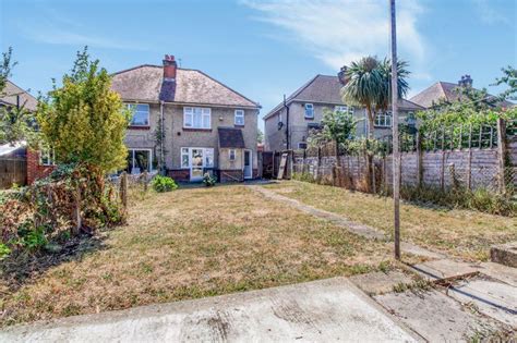 Burgess Road Southampton So16 3 Bed Semi Detached House £280 000