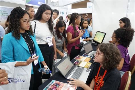 Jornal Correio Salvador sedia a maior feira de intercâmbio da América