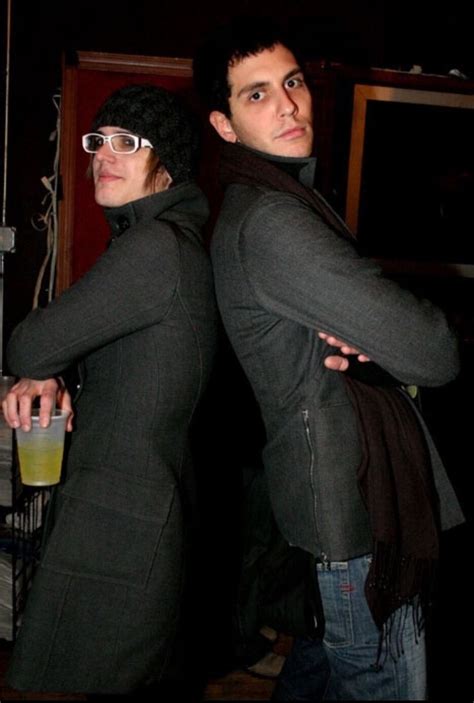 Mikey Way And Gabe Saporta Mikey Way Emo Guys Gabes