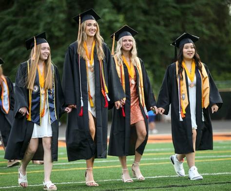 PHOTOS: Sprague seniors celebrate graduation