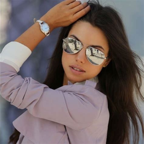 ONLY 1 LEFT! HP🎉Silver mirror aviators | Sunglasses women, Trending ...