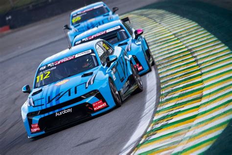 TCR World Tour Urrutia é pole em SP Reis é o melhor pelo TCR SA