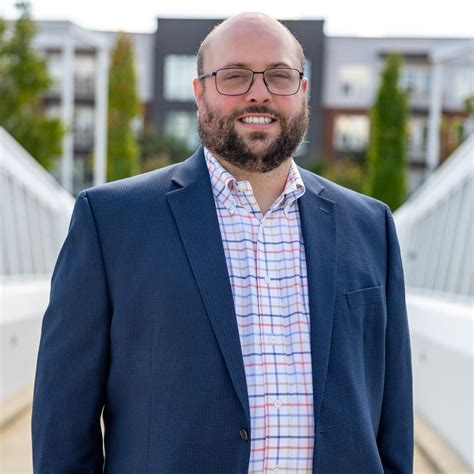 Influential Supply Chain & Logistics Experts to Follow, 2024 | Aspioneer