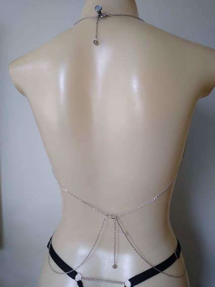 Colar Corpo Body Chain Peitoral Correntes Elo