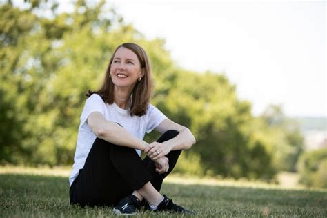 Headshots Gretchen Rubin