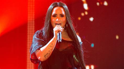 Demi Lovato Posted An Unedited Bikini Picture To Talk About Cellulite And Body Appreciation