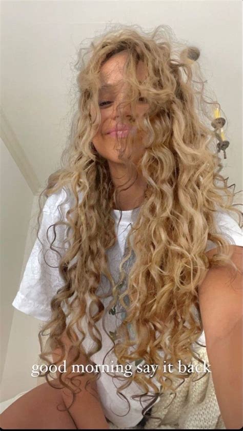 Kileymariep Long Blonde Curly Hair Long Curly Hair Curly Hair Styles