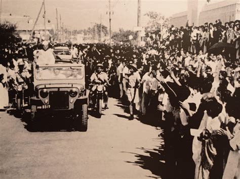 Indianhistorypics On Twitter People Welcome Pm Lal Bahadur Shastri In Guwahati Assam