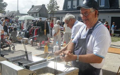 Office De Tourisme Un Vide Greniers Appr Ci Le T L Gramme