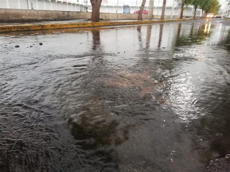 Coladeras Expulsan Aguas Negras Que Se Encharcan En Santa Julia Y El