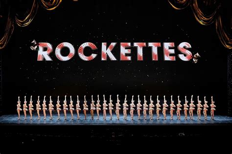 CHRISTMAS SPECTACULAR STARRING THE ROCKETTES® PRESENTED BY QVC-DECEMBER ...