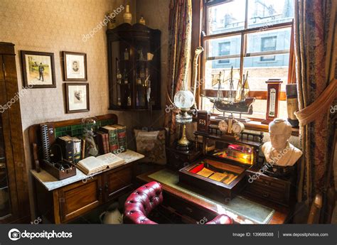 Interior of Sherlock Holmes Museum – Stock Editorial Photo © bloodua #139688388