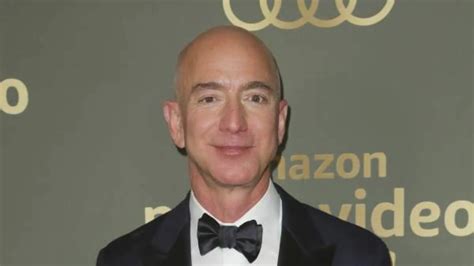 Pagan 28 Millones De Dólares Por Viajar Al Espacio Junto A Jeff Bezos