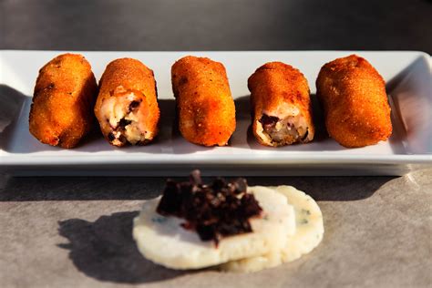 Croquetas De Cecina Y De Queso De Cabra Croqastur