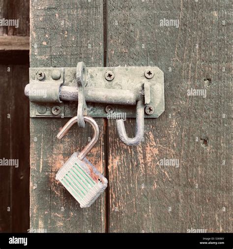 Gate Latch Hi Res Stock Photography And Images Alamy