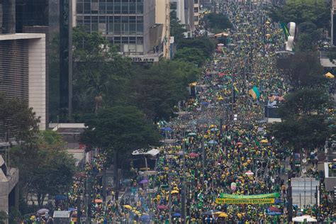 Manifesta O A Favor De Bolsonaro Na Avenida Paulista Reuniu Mil