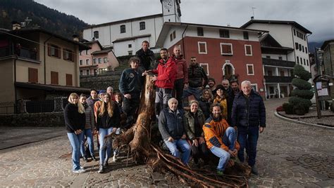 Il Presepe Di San Pietro Del Viene Da Sutrio Ecco La Storia La