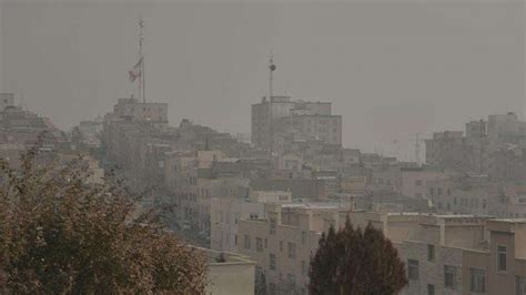 Tahran da hava kirliliği alarmı