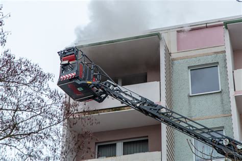 Feuerwehreinsatz Im Erzgebirge Brand In Plattenbau Ausgebrochen