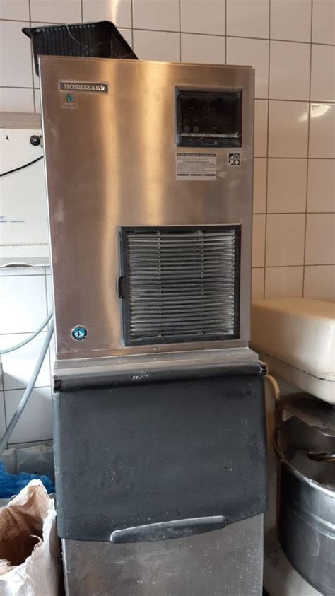 Hoshizaki FM 150AKE HCN SB Flake Ice Machine