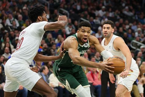 Is Giannis Antetokounmpo Playing Tonight Against Cleveland Cavaliers