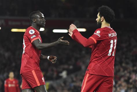 Salah Brilha Liverpool Goleia Manchester United E Assume Liderança