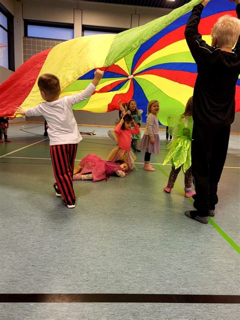 Buntes Faschingstreiben Beim Kinderturnen SC Ried 1949 E V