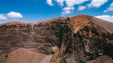 Premium Photo | Vesuvius volcano italy crater