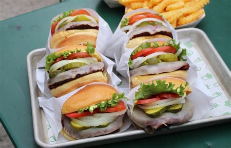 I Tried Shake Shacks New Veggie Burger And This Is How It Tastes
