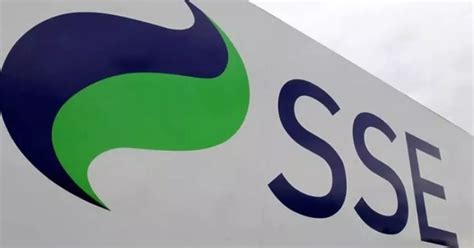 sse slashes investment  warns  wont meet  net  goal