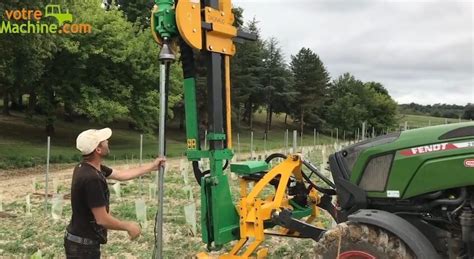 Mettre En Place Des Piquets Dans Les Vignes Votremachine