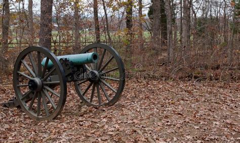 Civil War Cannon Firing editorial stock photo. Image of infantry - 26252418