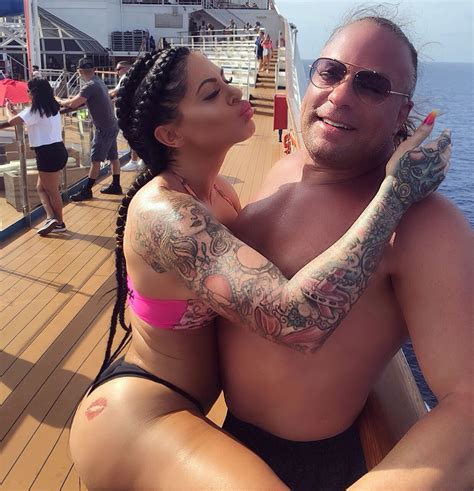 Wwe Legend Rob Van Dam Continues Divorce Revenge Tour With Topless