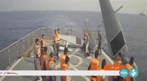 Ir N Incauta Y Suelta Dos Drones De Eeuu En El Mar Rojo Ap News