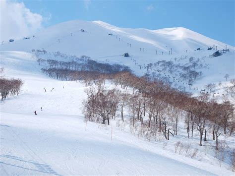 Best Hokkaido Ski Resorts: Niseko, Rusutsu, Kiroro, Furano & Tomamu - SNOW MONKEY RESORTS