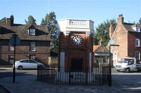 Rainham War Memorial, Rainham and Wennington, London