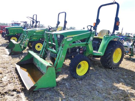 John Deere 3038E | DeMott Auction