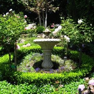 Laguna Beach Cottage - European Garden Design