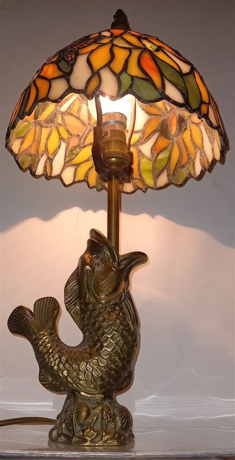 Style Tiffany Lampe De Table Superbe Lampe Poisson Aux Papillons