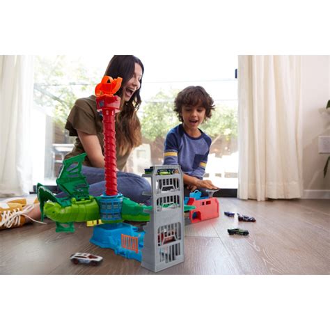 Set De Joaca Hot Wheels Atacul Aerian Al Dragonului EMAG Ro