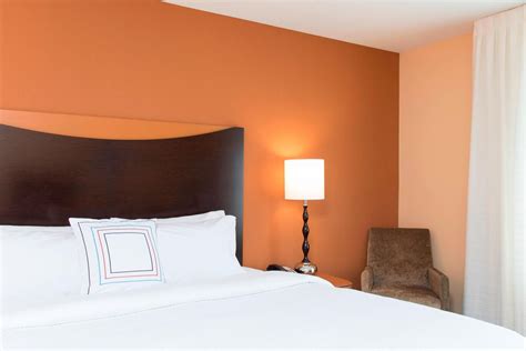 Downtown Omaha Hotels with Indoor Pool | Fairfield Inn & Suites Omaha ...