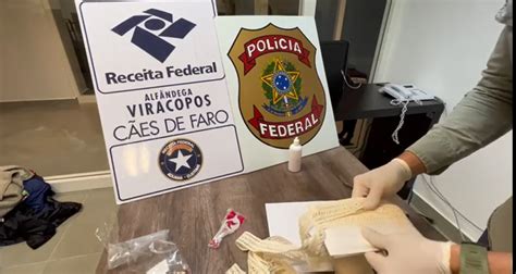 Pol Cia Federal Prende Passageira Kg De Coca Na Em Aeroporto De