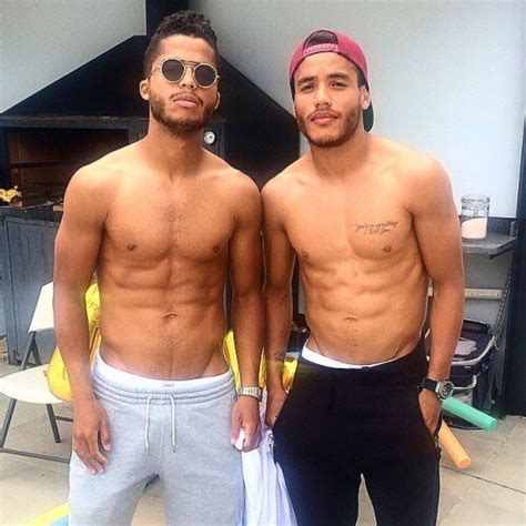 Il Calciatore Jonathan Dos Santos Nega Di Essere Gay Su Twitter Gay It