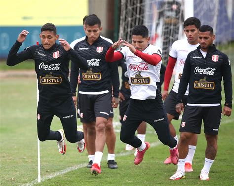 Selección Peruana 🇵🇪 On Twitter ¡dejándolo Todo 👊🏻 Nuestra