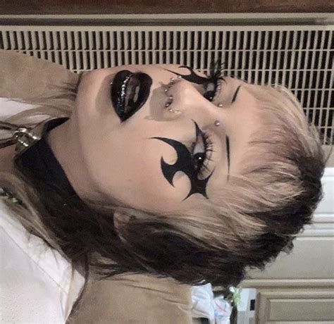 · ﾟ 🦢 ┆ 𝙥𝙖𝙫𝙡𝙭𝙫𝙚. | Punk makeup, Makeup looks, Edgy makeup